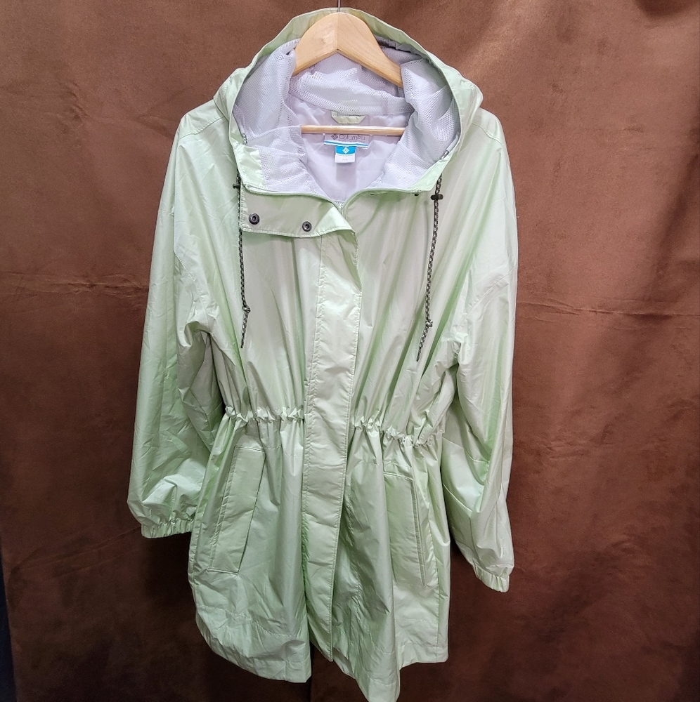Columbia Women's Windbreaker